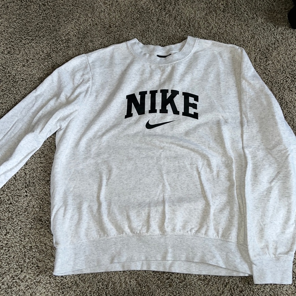 Nike Gray Crewneck Sweatshirt with Nike Emblem